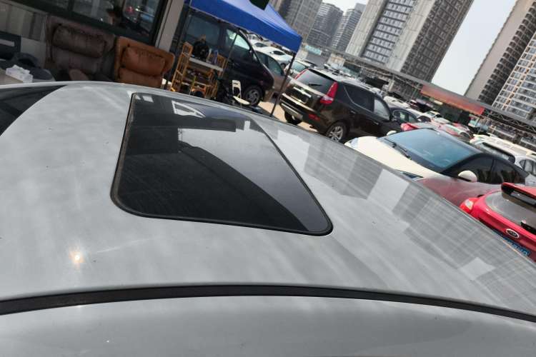 Used Roewe 350 2015 1.5L Manual Luxury Sunroof Edition