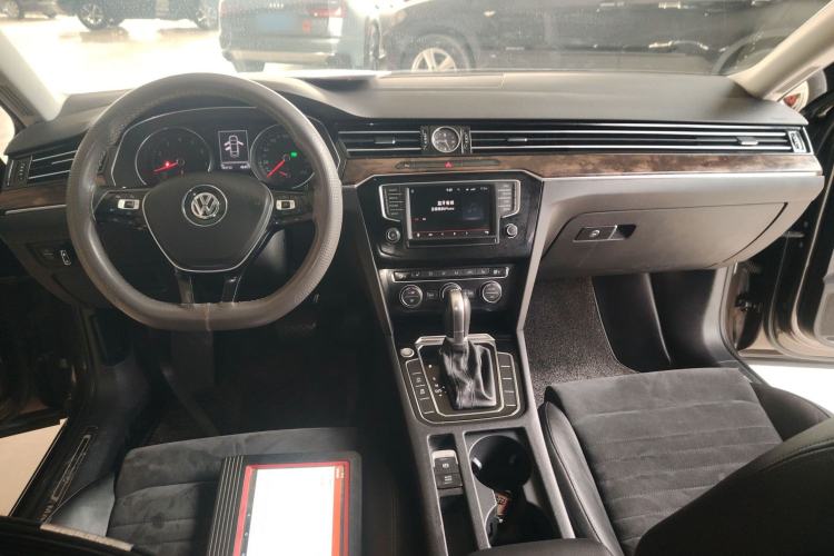 Used Volkswagen Magotan 2017 380TSI DSG Luxury Model
