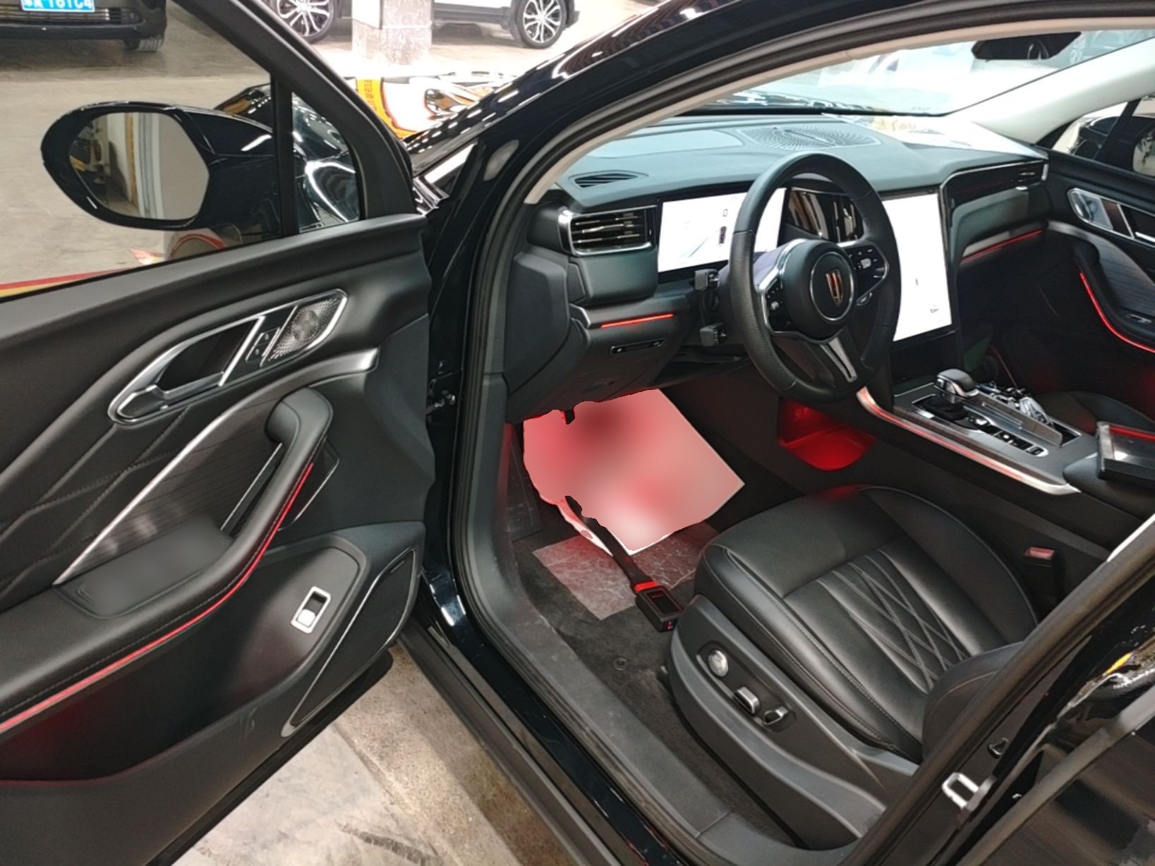 Hongqi HS7 PHEV 2024 2.0T PHEV Four-Wheel Drive Flagship Edition 7 Seats — снимка 18
