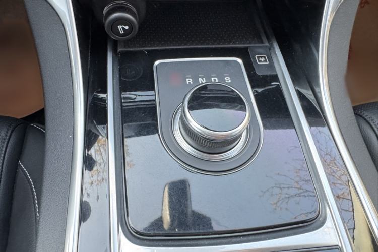 Used Jaguar XE 2017 2.0T 200 PS R-Sport