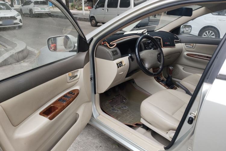 Used BYD F3 2011 1.5L New Platinum Edition Standard Version
