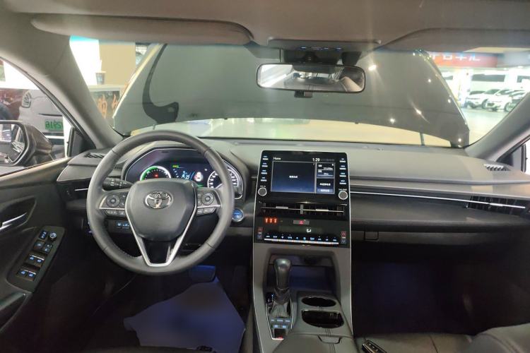 Used Toyota Avalon 2019 Dual-Engine 2.5L Luxury Edition China VI Standard
