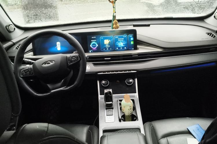 Used Chery Tiggo 8 2023 Kunpeng Edition 290TGDI Automatic Excellence Model Center Console