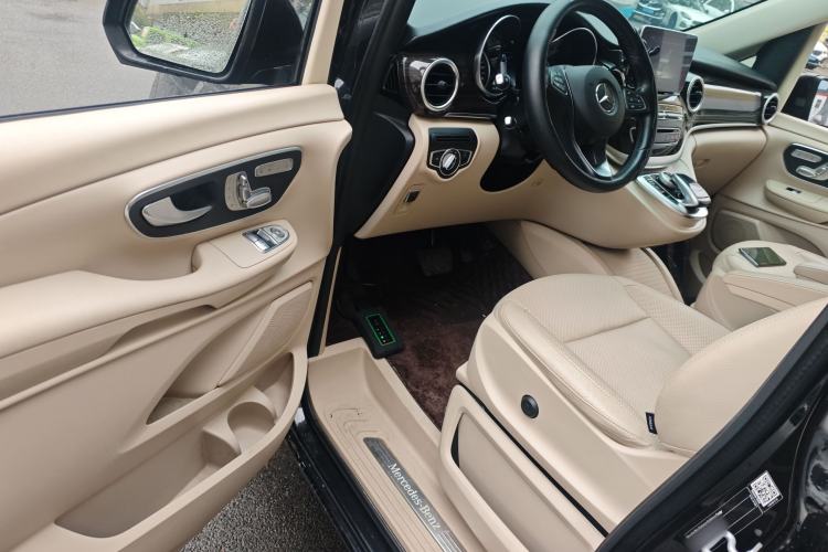 Used Mercedes-Benz V-Class 2018 V 260 Avantgarde Edition China VI