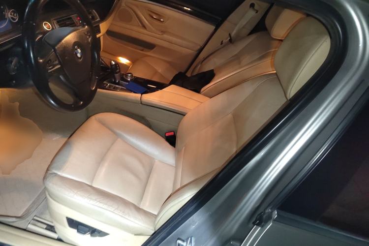 Used BMW 5 Series 2013 530Li Leading Model
