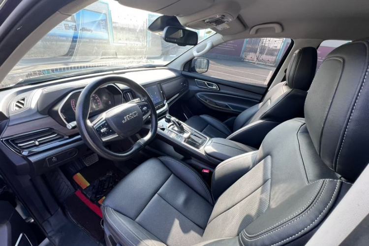 Used JMC Yuhu 9 2022 2.0T Automatic Gasoline 4x4 Comfort Edition Interior 1