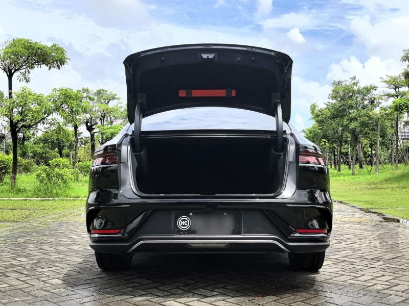 Used BYD Han 2022 DM-i 121KM Prestige Model – Executive — 18
