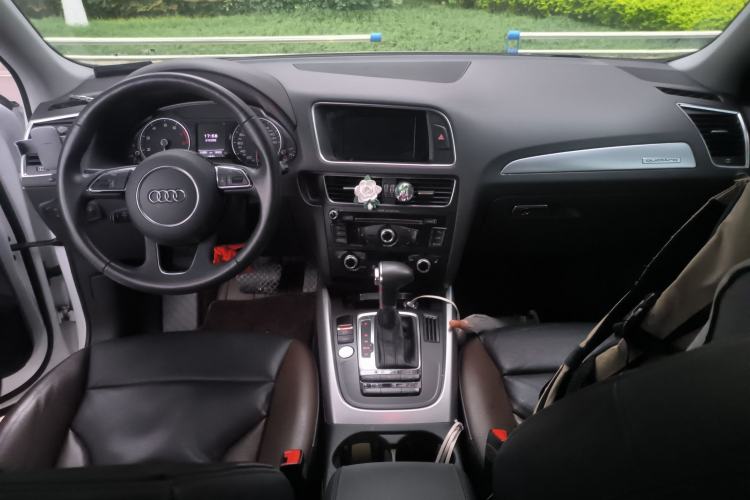 Used Audi Q5 2018 Collector's Edition 40 TFSI Technology Model