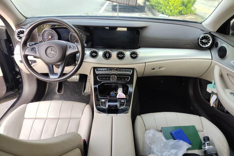 Used Mercedes-Benz E-Class 2017 E 200 Coupe Center Console