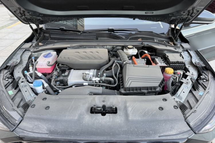 Used Chery Fengyun A8L 2025 1.5 TGDI 145 km Luxury Version Interior 9