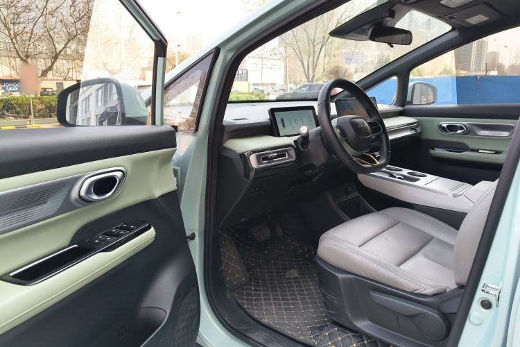 Used AION Y 2023 Younger
