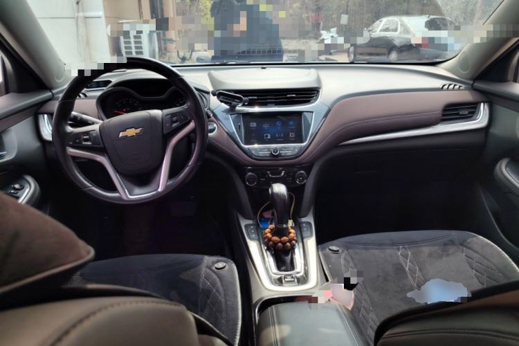 Used Chevrolet Malibu 2018 530T Automatic Luxury Edition Center Console