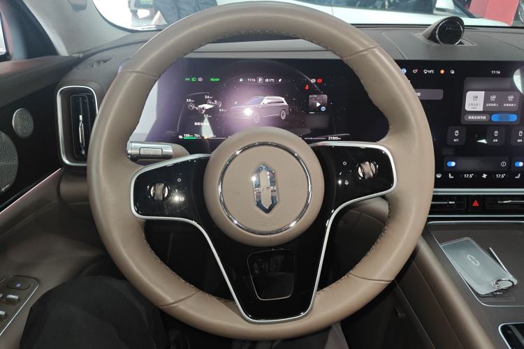 Used Hima AITO M9 2025 Extended-Range Ultra Version 52 kWh 6-Seater Steering Wheel