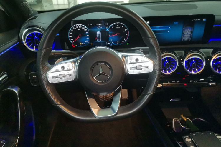 Used Mercedes-Benz A-Class 2022 Revised Version A 200 L Sport Sedan Fashionable Style
