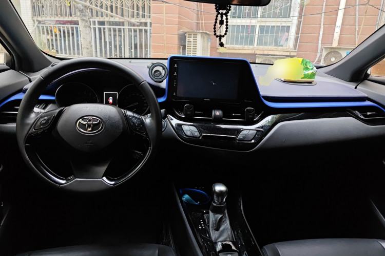 Used Toyota IZOA 2018 2.0L Yichi Version China VI Standard Center Console