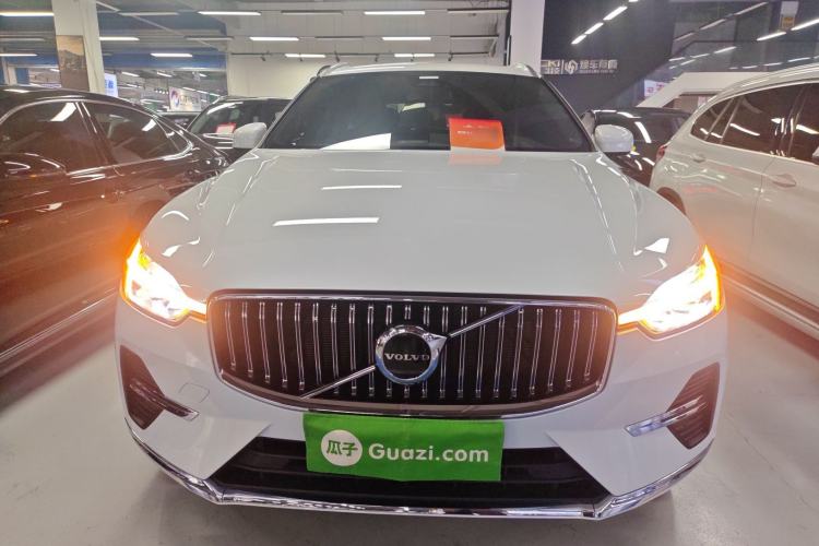 Used Volvo XC60 2025 B5 4x4 Smart Luxury Edition
