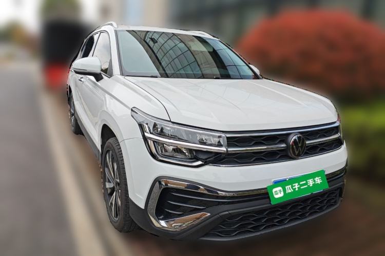 Used Volkswagen Tharu 2024 300TSI Two-Wheel-Drive Moonlight Edition Front Right 45 Deg