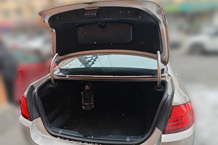 Used BMW 5 Series 2012 523Li Leading Model Trunk