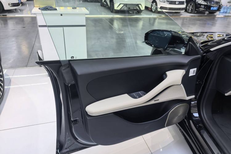 Used Nio ET5T 2025 75 kWh Touring Interior 9
