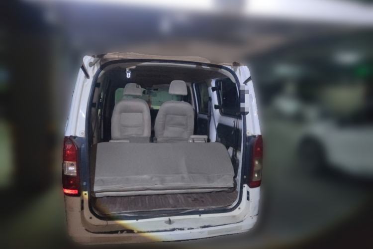 Used Wuling Rongguang V 2015 1.5L Standard Version Trunk