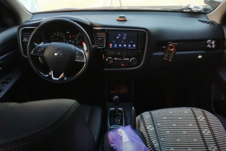 Used Mitsubishi Outlander 2016 2.4L 4x4 Elite Edition 5 Seats
