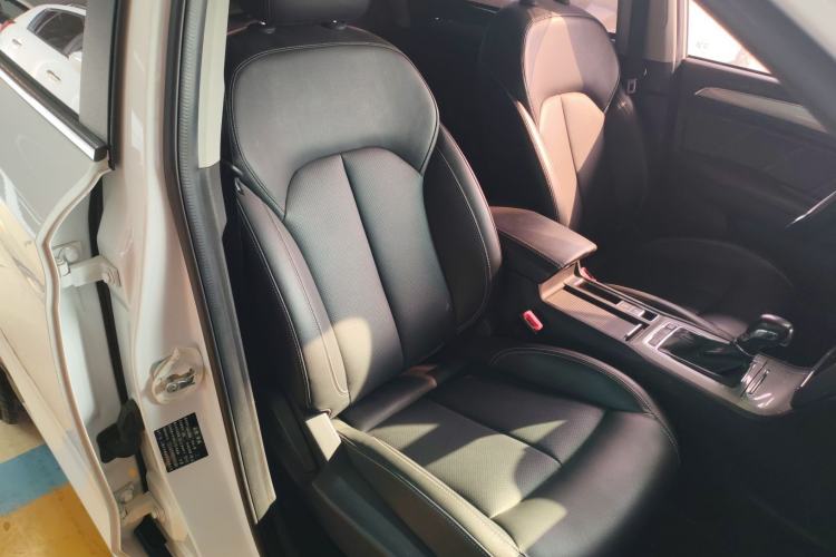 Used Roewe RX5 2019 20T Two-Wheel Drive Automatic 4G Connected Platinum Edition
