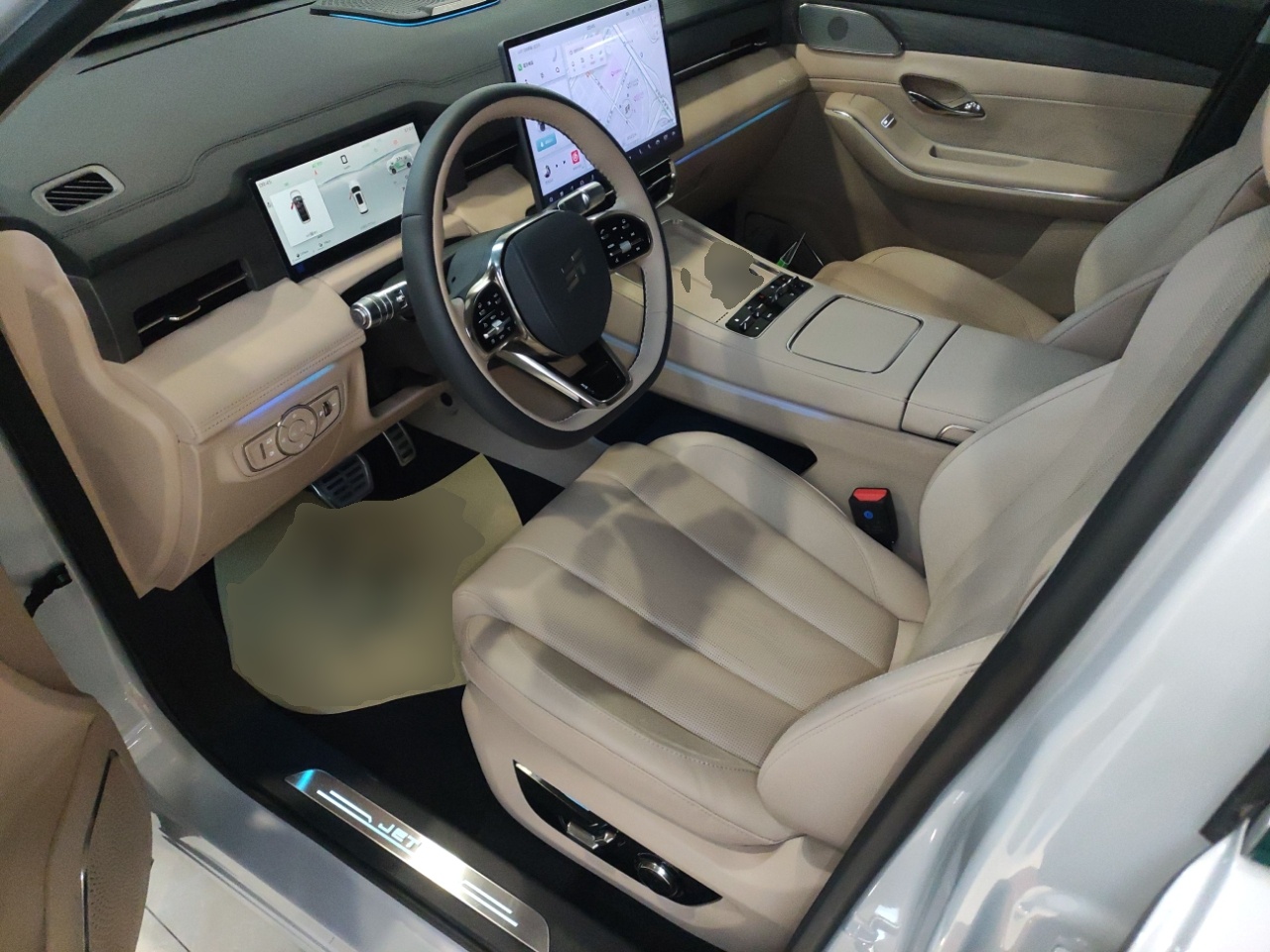 المقاعد الأمامية داخل السيارة