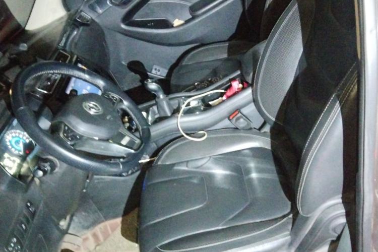 Used Dongfeng Fengon 580 2016 1.5T Manual Luxury Edition Left Front Seat