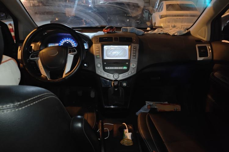 Used BYD S6 2014 2.0L Manual Luxury 5-Seater