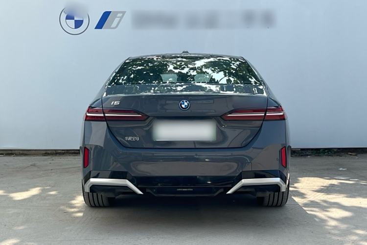 Used BMW i5 2024 eDrive 35L Luxury Model with M Sport Package