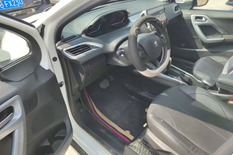 Used Peugeot 2008 2014 1.6L Automatic Fashion Edition