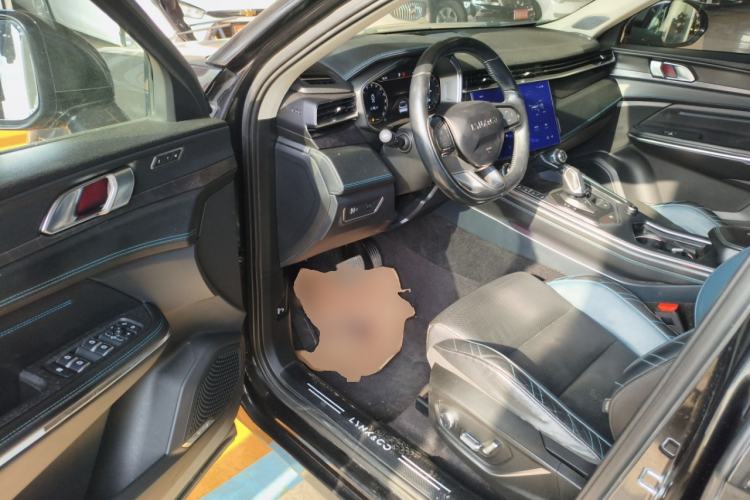 Used Lynk & Co 05 2020 2.0TD Two-Wheel Drive Shine Halo