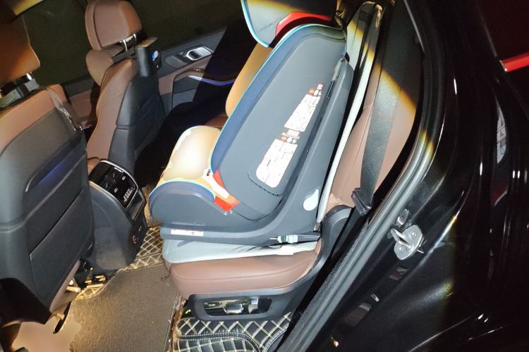 Used BMW X7 2020 xDrive40i Luxury Package with Leading Features Left Rear Seat