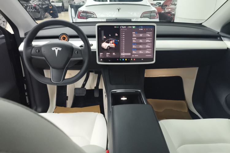 Used Tesla Model Y 2022 Revised Version Long-Range All-Wheel Drive Center Console