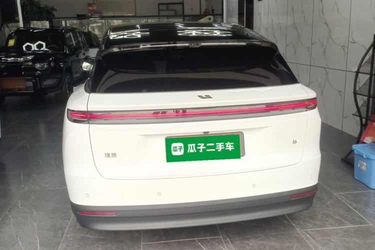 Used Li Auto i6 2025 Model Two-Wheel-Drive Standard Type
