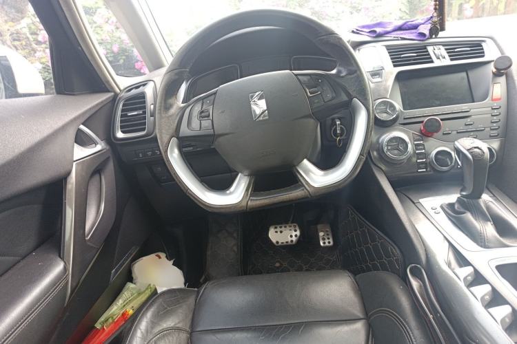 Used DS 5 2013 1.6T Luxury Edition THP200 Steering Wheel