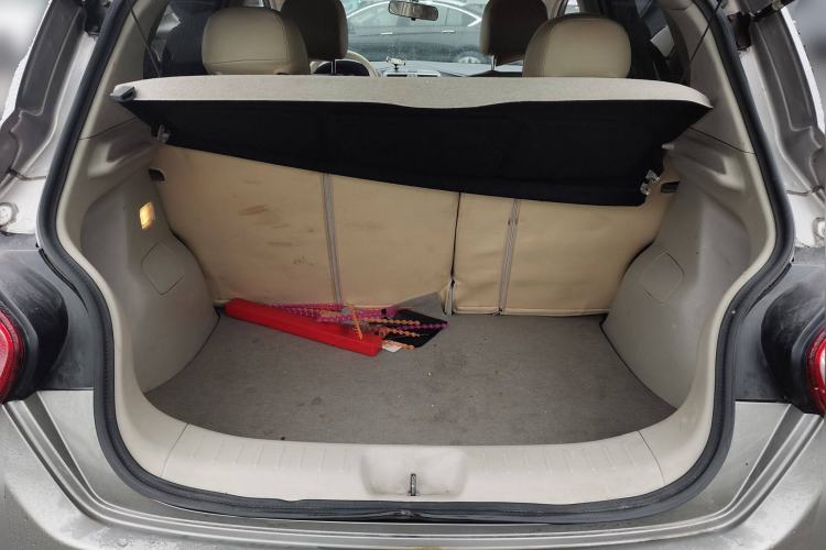 Used Nissan Tiida 2011 1.6L CVT Smart Version Trunk