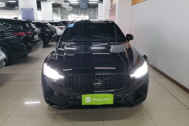 Used Volvo XC60 New Energy 2025 Plug-in Hybrid Long-Range All-Wheel Drive Zhiyuan Extreme Night Black Edition
