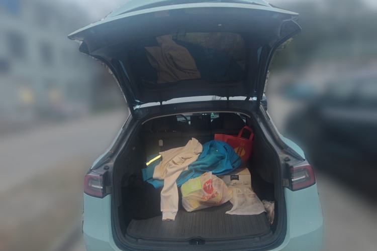 Used Tesla Model Y 2024 Long-Range All-Wheel-Drive Version