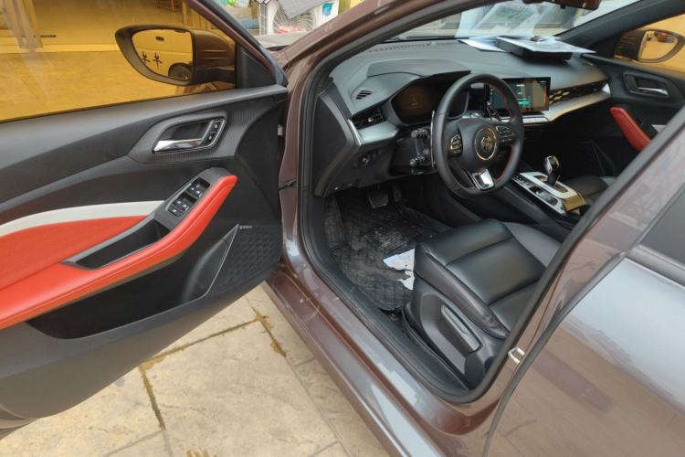 Used MG 5 2021 300TGI DCT Elegant Luxury Edition
