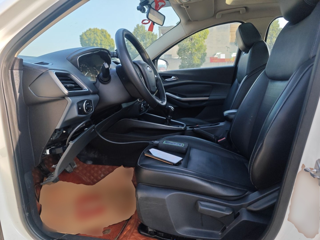 Переднее сиденье в автомобиле