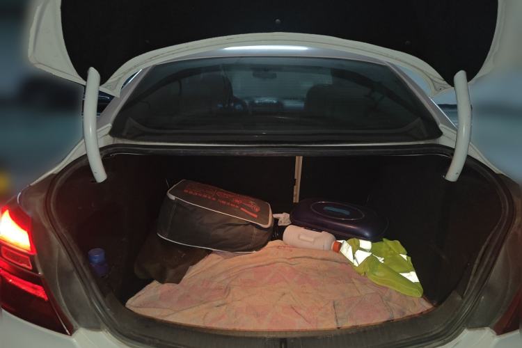 Used Buick Regal 2014 2.0L Leading Fashion Edition Trunk