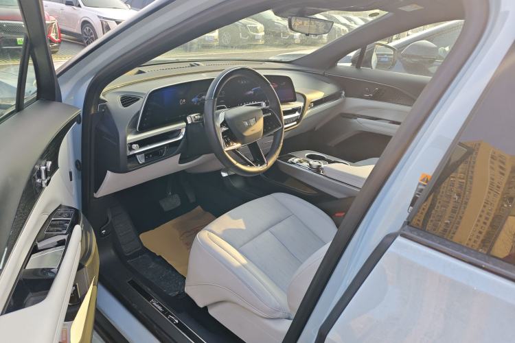 Used Cadillac LYRIQ 2022 Rear-Drive Long-Range Luxury Edition
