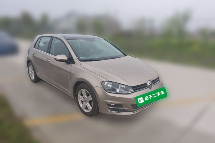 Used Volkswagen Golf 2014 1.6L Automatic Comfort Model Front Right 45 Deg