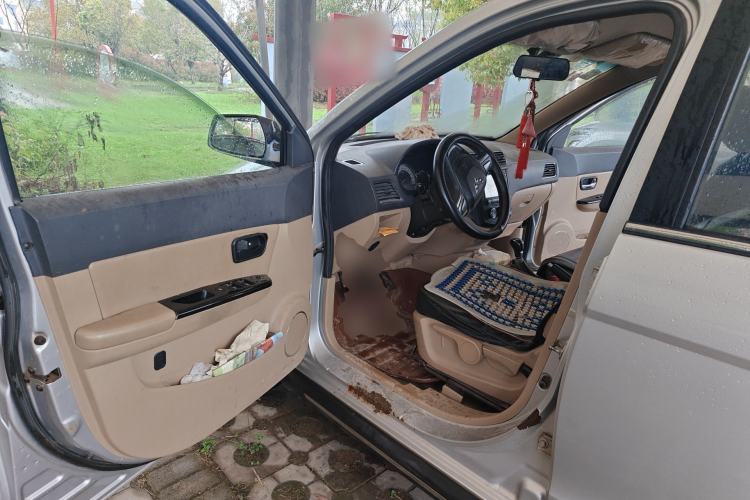 Used Wuling Hongguang 2014 1.2L S Comfort Model China IV
