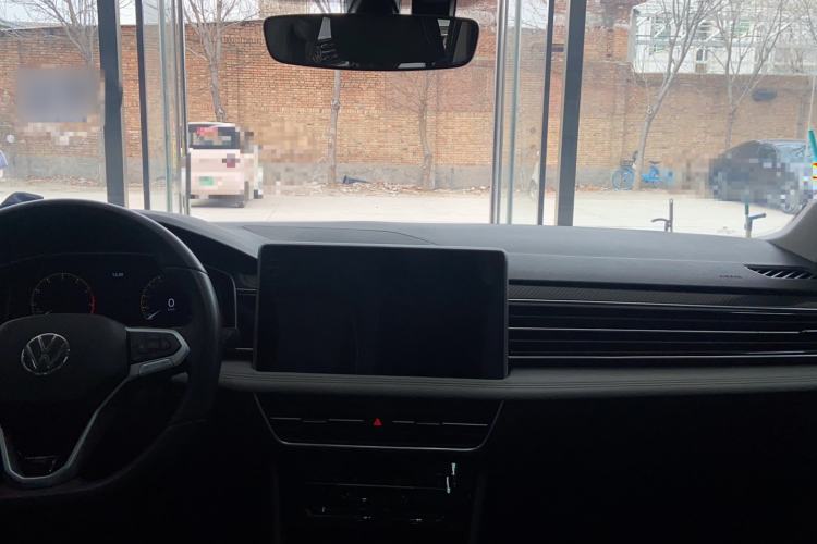 Used Volkswagen Tiguan L 2024 Outstanding Model 330TSI Automatic Two-Wheel Drive R-Line Dragon Glory Edition