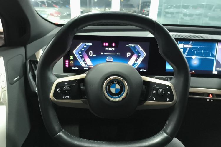 Used BMW iX 2022 xDrive40
