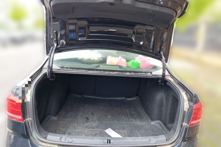 Used Volkswagen Lavida 2015 1.6L Automatic Comfort Edition