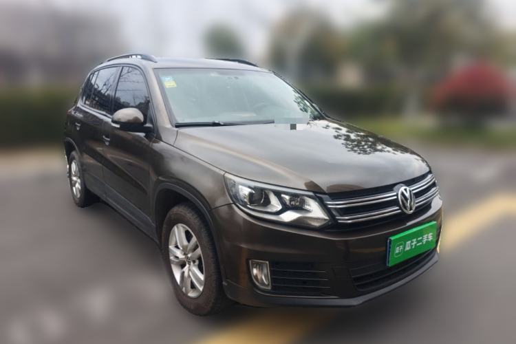 Used Volkswagen Tiguan 2015 1.8TSI Manual Two-Wheel Drive Fashion Edition Front Right 45 Deg