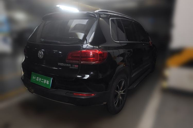 Used Volkswagen Tiguan 2013 1.8 TSI Automatic All-Wheel Drive Luxury Model Rear Right 45 Deg